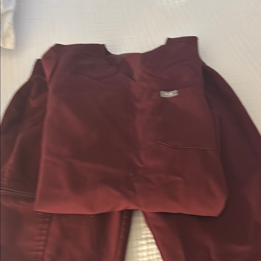 Figs maroon scrub set size xs